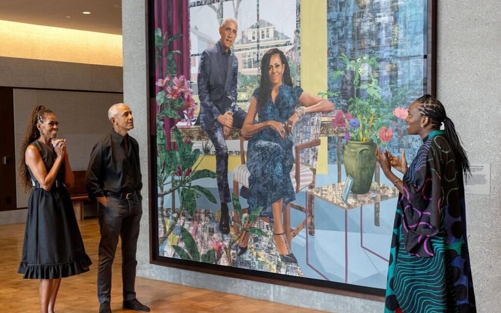 BARACK OBAMA PRAISES NIGERIA’S NJIDEKA AKUNYILI AS THEY UNVEILJOINT PORTRAIT.
