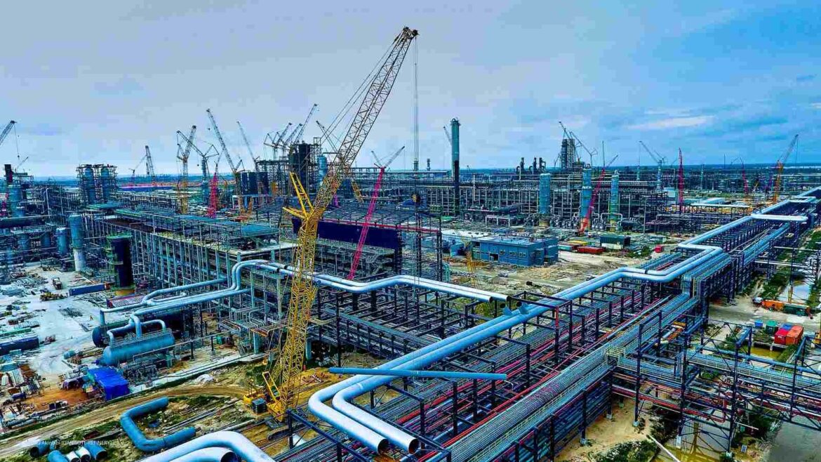 DANGOTE REFINERY SLASHES PETROL GANTRY PRICE BY 75 NAIRA.