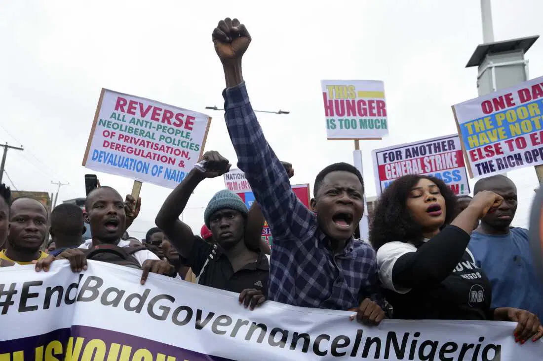 PROTESTERS STORM ENUGU GOVERNMENT HOUSE DEMANDING JUSTICE FOR SHOT YOUTH ‘STONE’